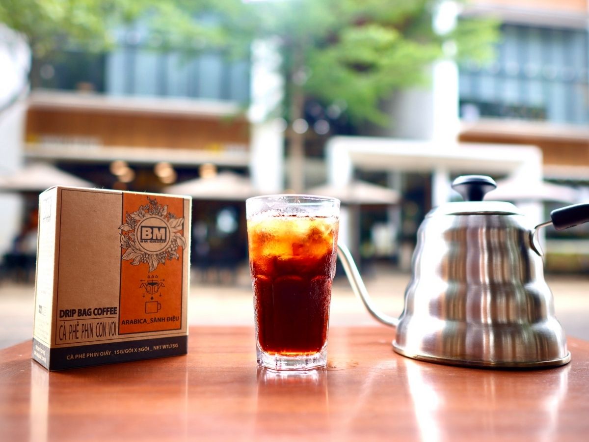 Thưởng thức cà phê tại nhà trong mùa dịch